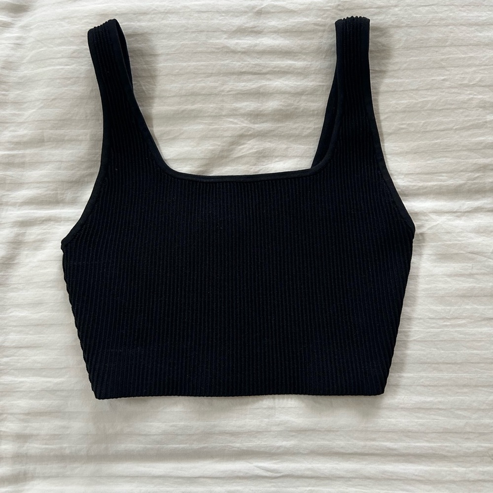 Aritzia Babaton Black Sleeveless Fitted Crop Tank Top